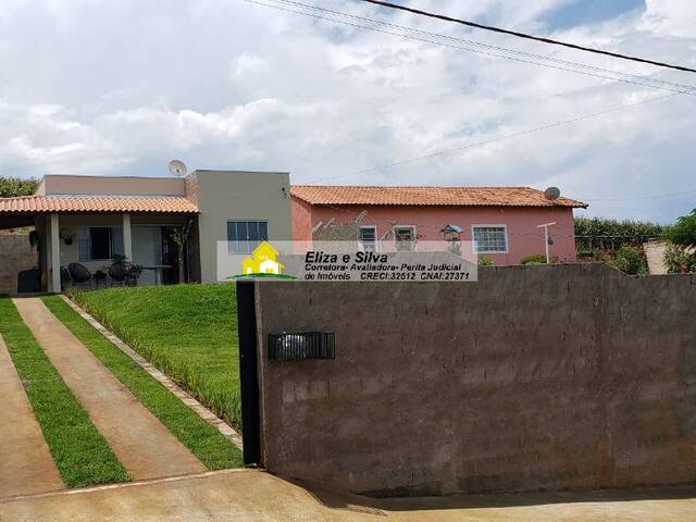 #841 - Casa para Venda em Nova Resende - MG - 2