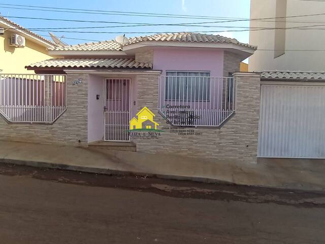 #1044 - Casa para Venda em Nova Resende - MG