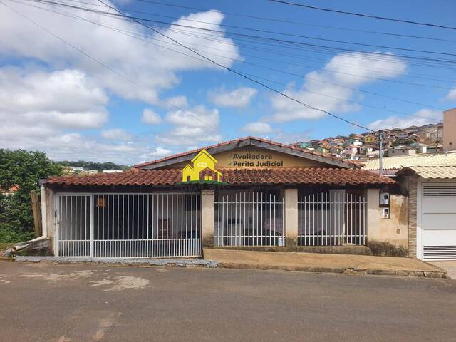 #1058 - Casa para Venda em Nova Resende - MG